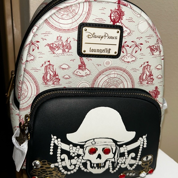 Glow-in-the-Dark Disneyland Loungefly Pirates of the Caribbean Backpack NWT - Picture 8 of 10